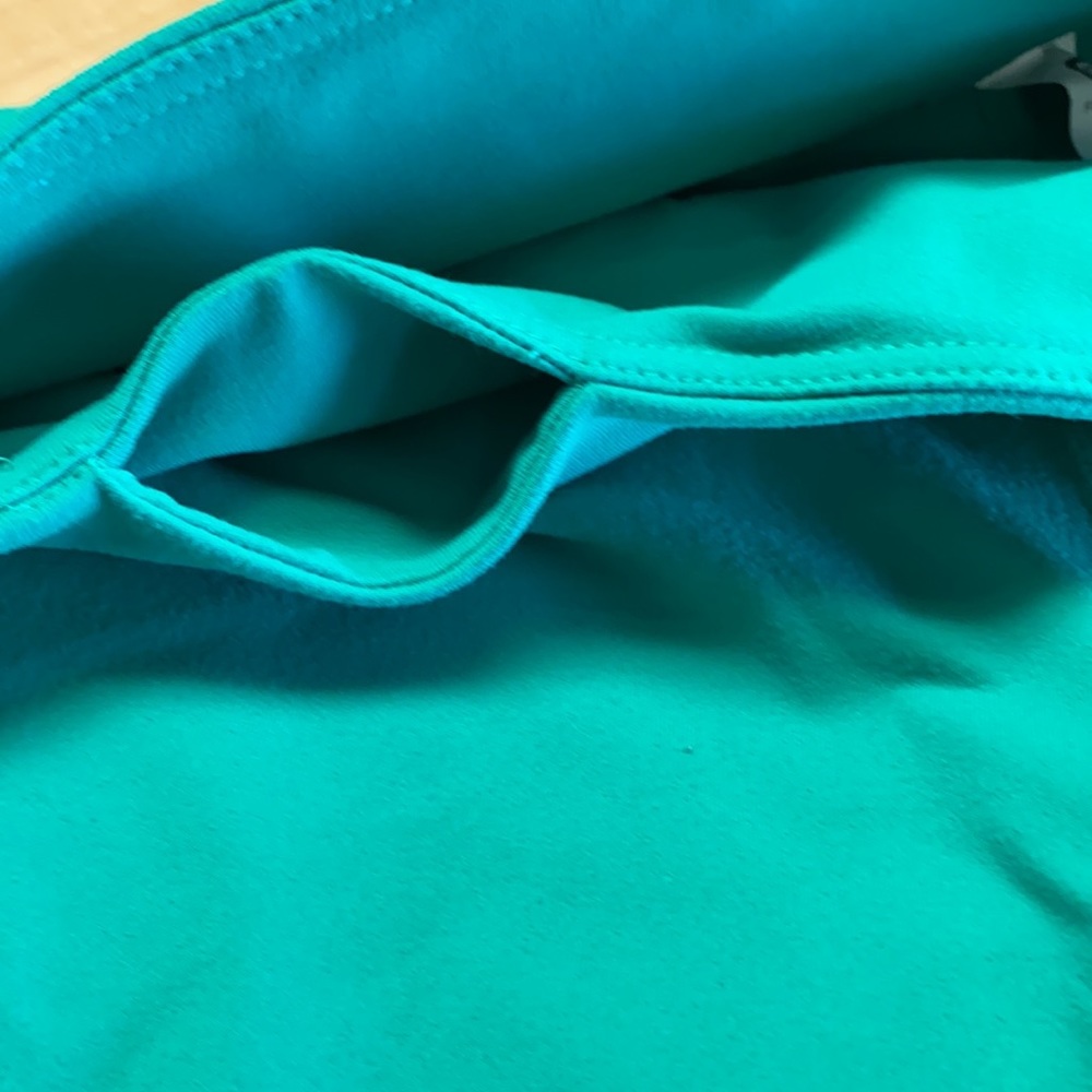 Fabletics Solid Salar Power Hold Crop - image 8